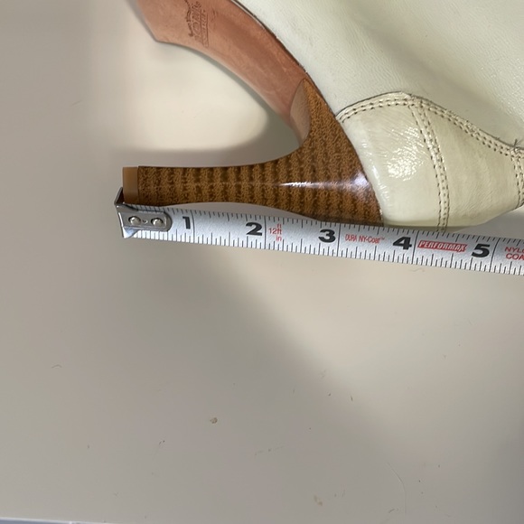 New Los Altos Boots Eel Boots, Bone, Size 8 - Picture 9 of 9